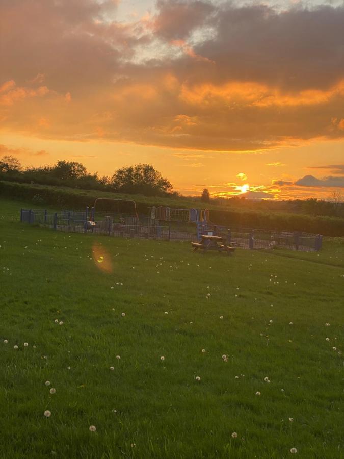 Park View Cottage Liversedge Bagian luar foto